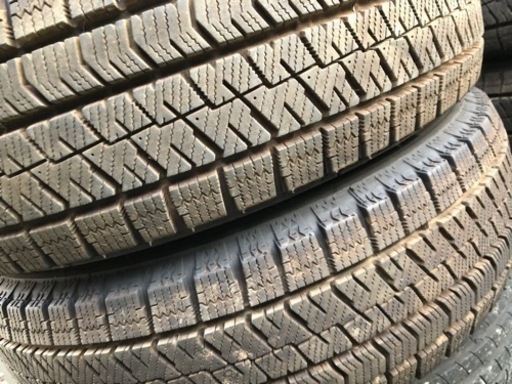 185/65R15 スタッドレスタイヤ 4本 BS VRX2 2021年製 バリ山