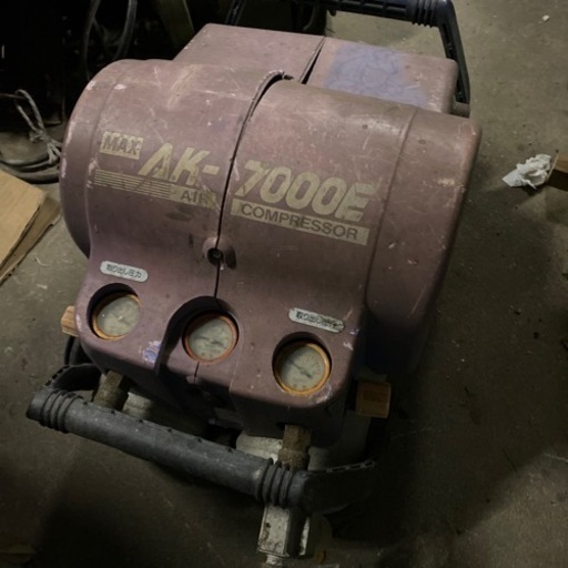 MAX マックス エアーコンプレッサー 大工工具