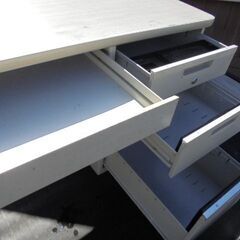 事務机と椅子中古品の画像