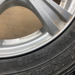 アルミホイル付スタッドレスタイヤの画像