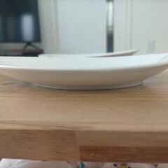 白いプレート皿の画像