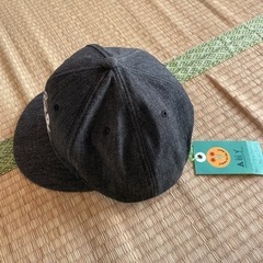 某プロサーファーとデザイナーコラボの帽子新品の画像
