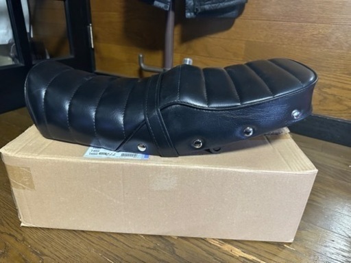 エイプ　タックロールシート　鋲打ち