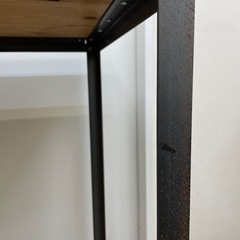 木目調アンティークテーブルの画像