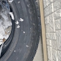 新品スタッドレスタイヤ2本の画像