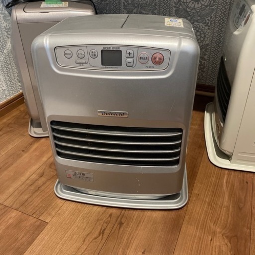 ストーブ　最近寒いので