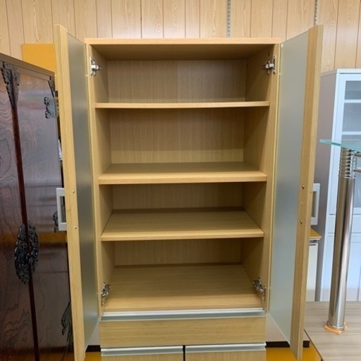 【リサイクルサービス八光　田上店　配達・設置OK】ナチュラルベージュ　スリム　食器棚