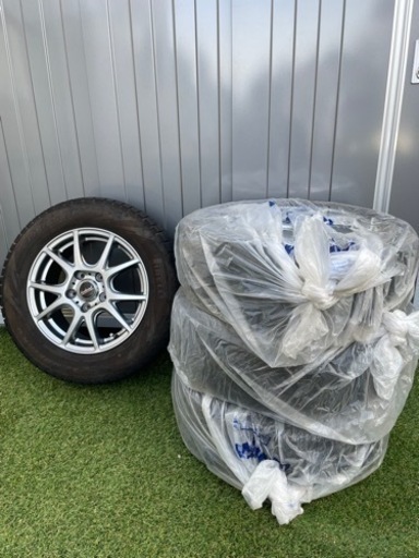 195/65 R15 スタッドレスタイヤ　4本　ホイールセット　【ボクシー、ノア、エスクワィア、プリウス、カローラ、ライズなど】