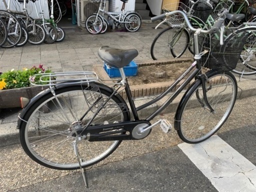 ??　ママチャリ　２６インチ　黒　カゴ　新品　カギ　付き