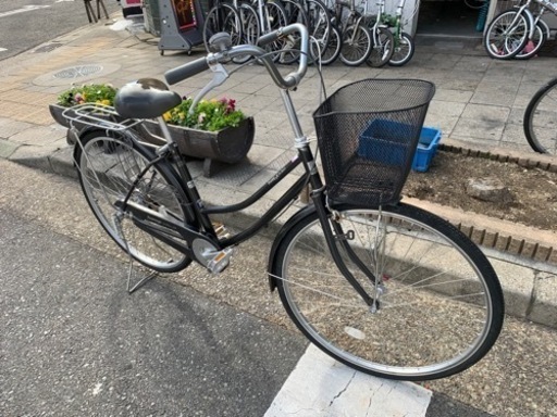 ??　ママチャリ　２６インチ　黒　カゴ　新品　カギ　付き