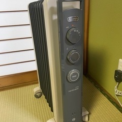 デロンギ ヴェルティカルド オイルヒーター