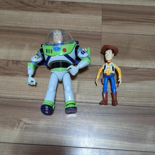 ウッディ　バズ・ライトイヤー