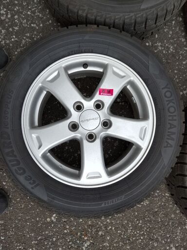 スタッドレスタイヤ 215-60-16