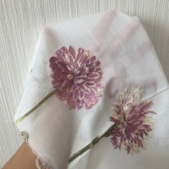 ハギレ 大きな花柄刺繍入り白薄布紙 幅150×長さ30cmの画像