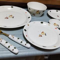 ヘンゼルとグレーテル フェリシモ 食器セットの画像