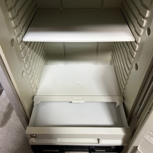 ［25,000円］◆Sentry Safe テンキー式耐火金庫◆