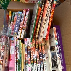 児童書とゾロリとコナンの学習マンガです。