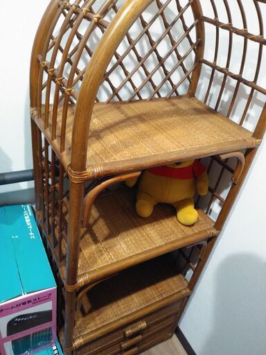 籐(ラタン)の棚