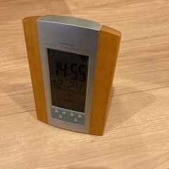 【売ります】デジタル時計(置き、壁掛け、両用)