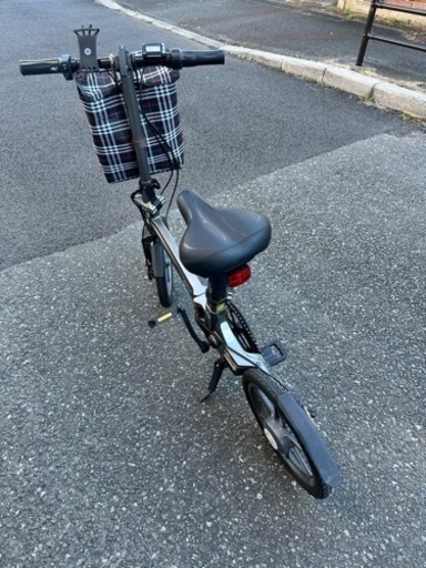 軽量折り畳み電動自転車【防犯登録済】