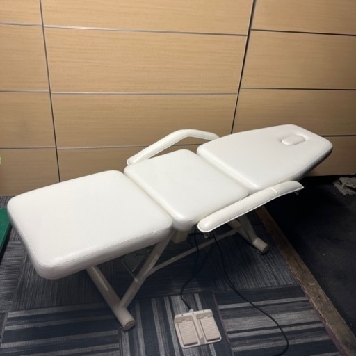 ◆電動エステベッド　チェア　［有孔］　高田ベッド◆