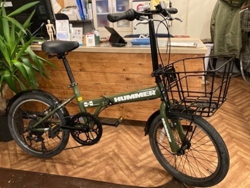 【前後タイヤ新品！HUMMER】カゴ付き　7段変速　20インチ折りたたみ自転車　モスグリーン