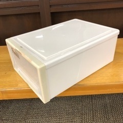 衣服も入る、プラスチックケース(取りに来てくれる方、限定)
