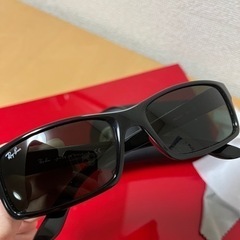 Ray-Ban サングラスの画像