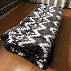掛け布団　150x200cm