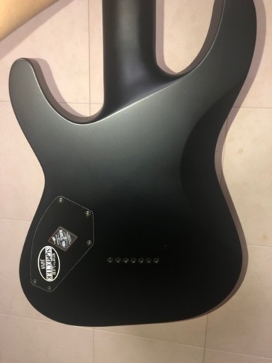 美品マッドブラック！7弦ギター