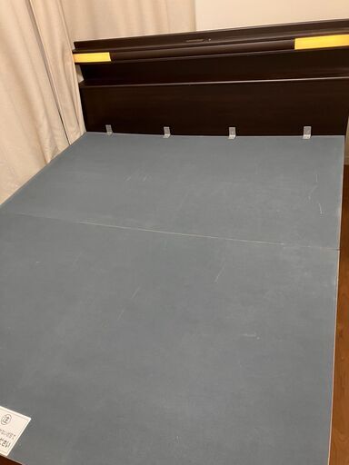 クイーンベットフレーム 跳ね上げ式収納付き
