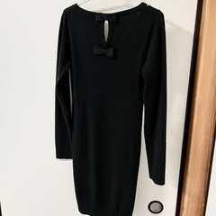 HEALTHY KAREN シンプル無地　ラウンドネック長袖膝下ニットワンピースの画像