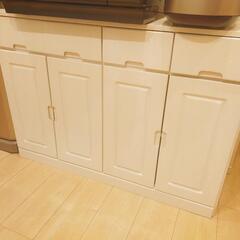 【決まりました】4枚扉　ホワイト　キッチンボード