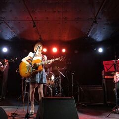 女性アーティストコピーバンドのドラム募集！
