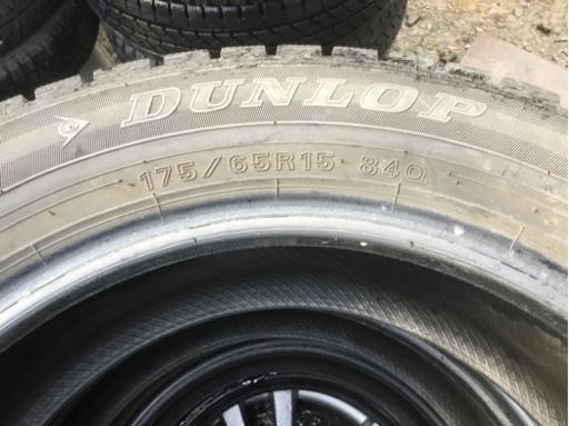 DUNLOP スタッドレスタイヤ　4本