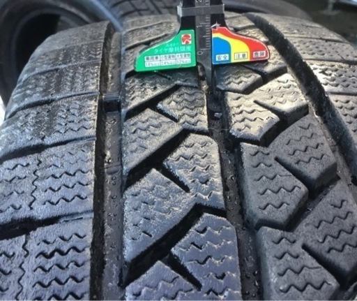 BRIGESTONE スタッドレス　４本