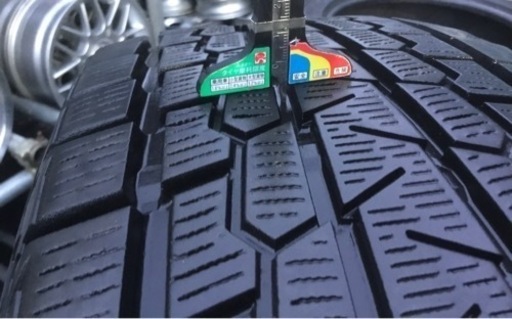 YOKOHAMA スタッドレスタイヤ　225/60R17