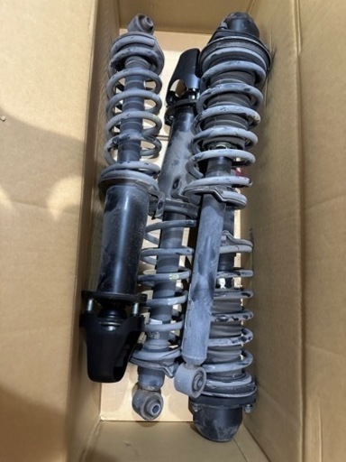 トヨタ 純正 GRS200 200系 クラウン ノーマル サスペンション サス ショック 1台分