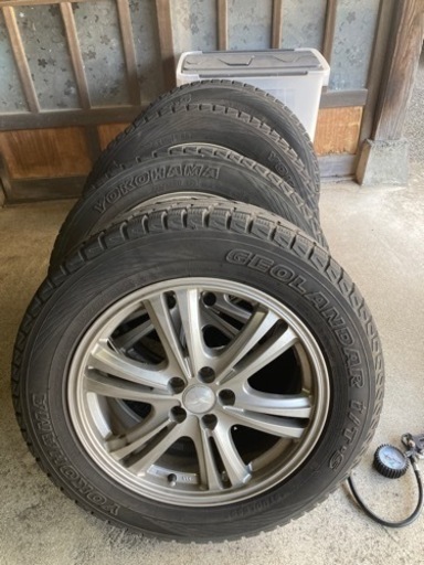 フォレスター(sj)で使っていました。YHスタッドレス+ホイール4本