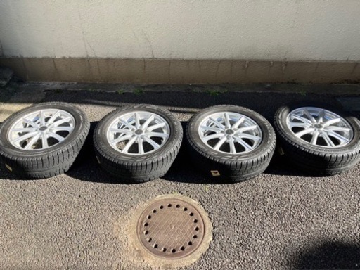 スタッドレスタイヤ　ホイール　売ります