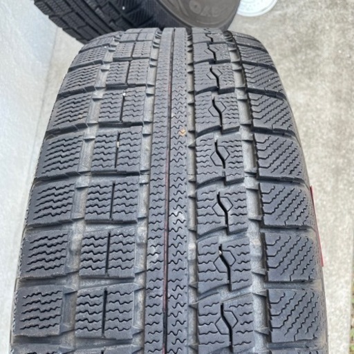 スタッドレスタイヤ　225/65R17
