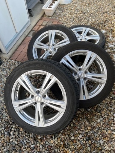 １８インチ‼️スタッドレスタイヤ‼️４本セット