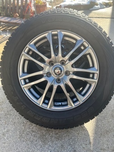 中古スタッドレスタイヤ4本セット225/65R17