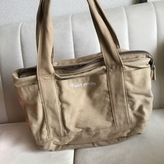 ベージュバッグ　CLOSSHI