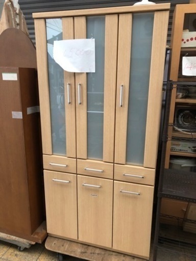 ニトリ　食器棚　美品　地震防止扉付き　幅80