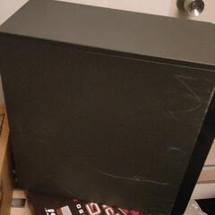 古いデスクトップPCの画像