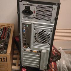 古いデスクトップPCの画像