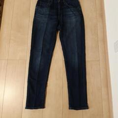 ジーンズ👖　伸縮性あり