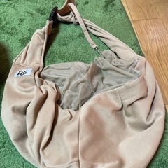 犬猫抱っこ紐　スリング　飛び出し防止ストラップ付き　ポケット付き