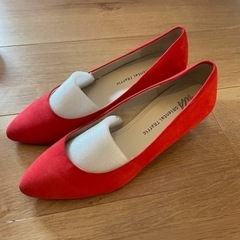 赤 パンプス 38